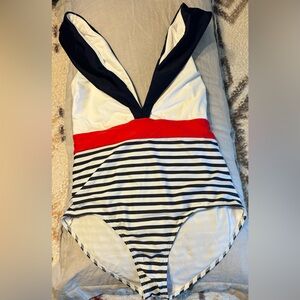 Women’s swimsuit one piece